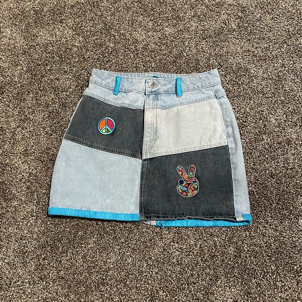 Redhawk Designs Hand Crafted Skirt - Blue & Faded Black with Deerskin Lace sz.4